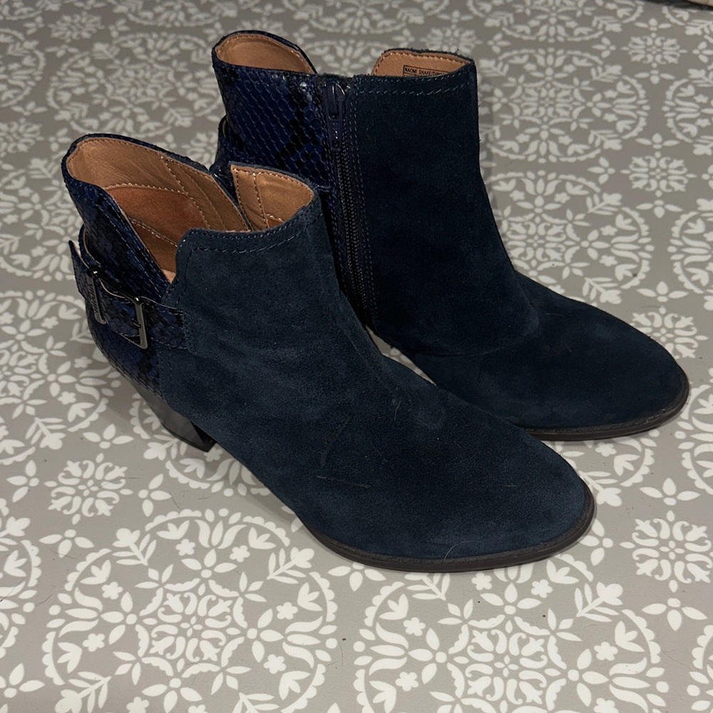 Vionic Dark Blue Suede Ankle Boots